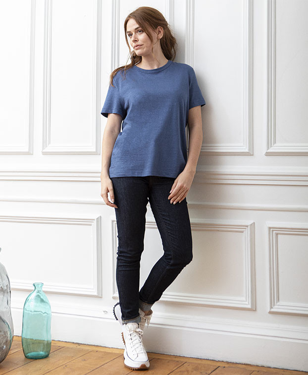 Tee-shirt Colberte bleu en lin & coton bio - La Gentle Factory - Tenue complète Tee-shirt Colberte bleu en lin & coton bio - La Gentle Factory - Tenue complète