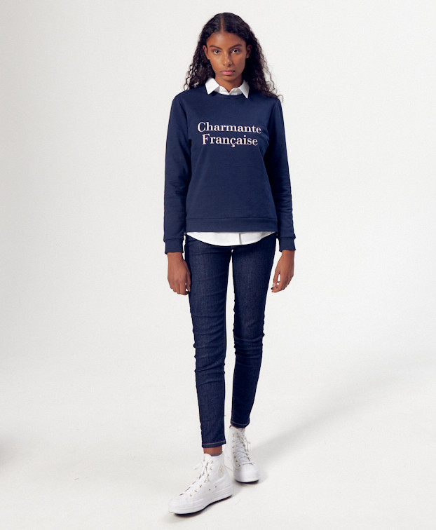 Sweat Stella "Charmante" bleu en coton bio - La Gentle Factory - Vue de face Sweat Stella "Charmante" bleu en coton bio - La Gentle Factory - Vue de face