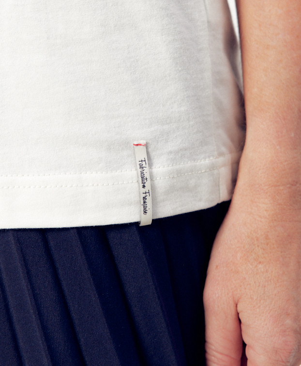 Tee-shirt Palmyre "Charmante" écru en coton bio - La Gentle Factory - Zoom sur étiquette