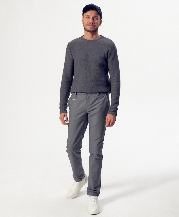 Chino Carlito gris anthracite en coton bio - La Gentle Factory - Vue de face 2
