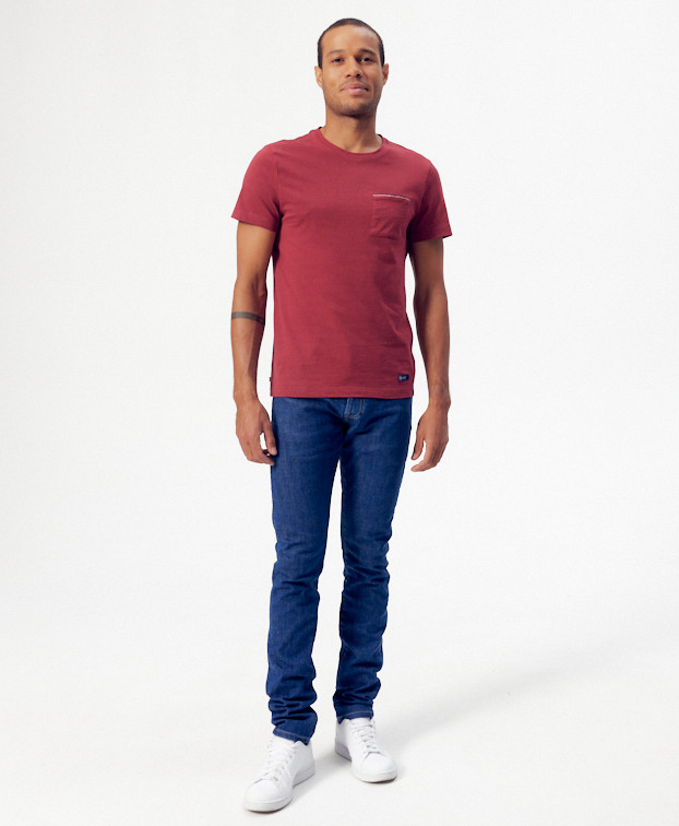 Tee-shirt Edmond bordeaux en coton bio - La Gentle Factory - Vue silhouette complète