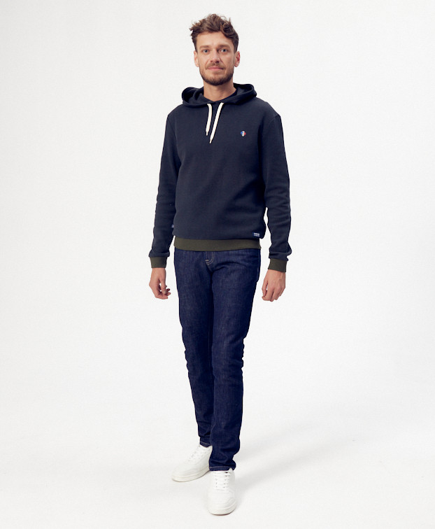 Sweat Perceval brodé gris recyclé - Vue silhouette