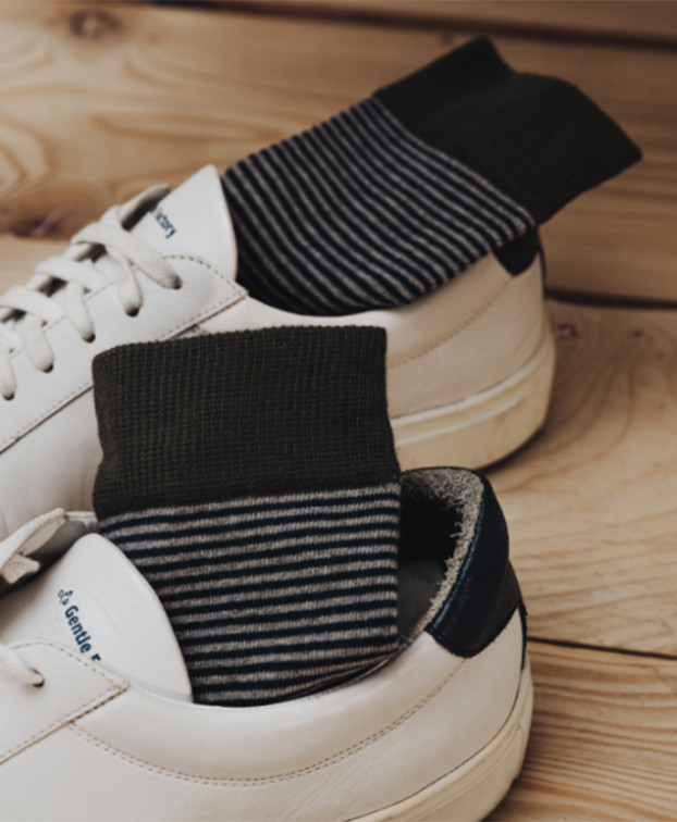 Chaussettes Colin bleu en coton bio - La Gentle Factory - Vue de face Chaussettes Colin bleu en coton bio - La Gentle Factory - Vue de face