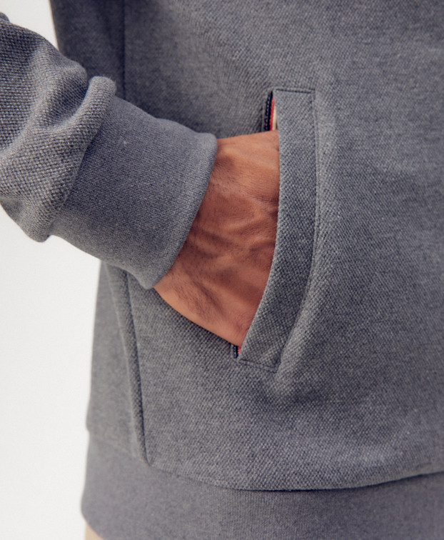 Sweat Pedro zippé gris recyclé - Vue détail poche Sweat Pedro zippé gris recyclé - Vue détail poche