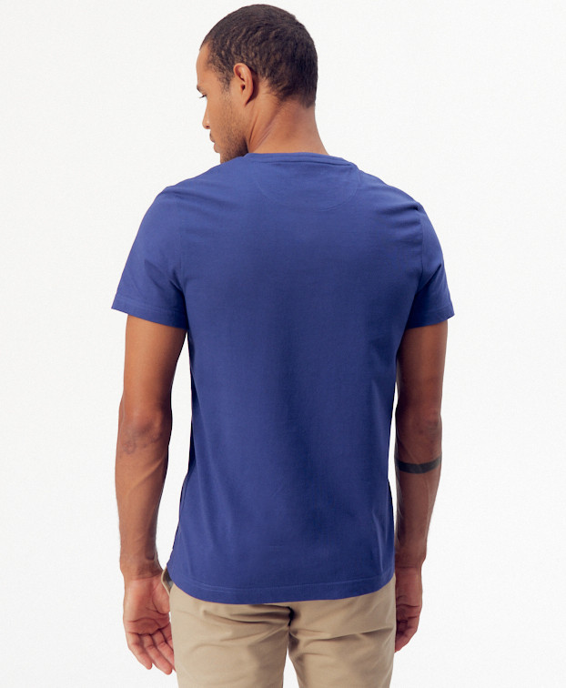 Tee-shirt Baptiste brodé bleu indigo en coton bio -Vue dos Tee-shirt Baptiste brodé bleu indigo en coton bio -Vue dos