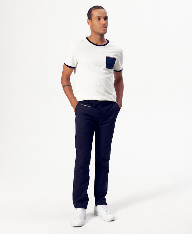 Chino Carlos lourd bleu en coton bio - Vue silhouette de face Chino Carlos lourd bleu en coton bio - Vue silhouette de face