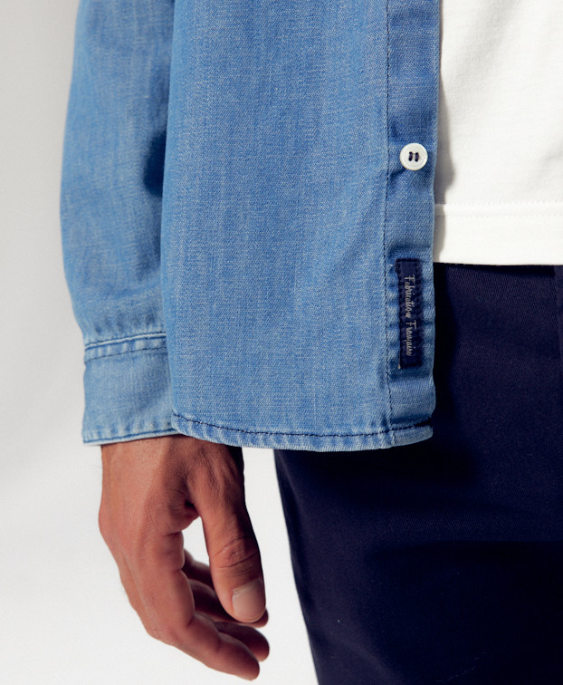 Chemise Johny denim en coton bio - La Gentle Factory - Zoom étiquette Chemise Johny denim en coton bio - La Gentle Factory - Zoom étiquette