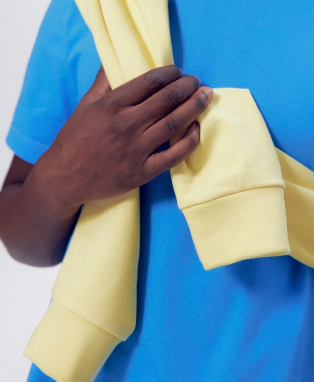 Tee-shirt Icare bleu azur - La Gentle Factory - zoom bras Tee-shirt Icare bleu azur - La Gentle Factory - zoom bras