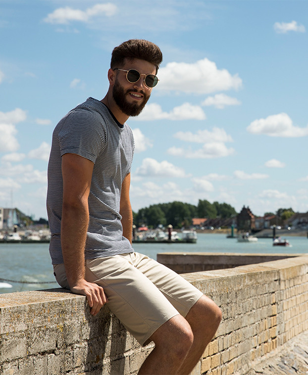 Bermuda Made In France Homme Coton Bio Carlo Beige - La Gentle Factory vue au porté Bermuda Made In France Homme Coton Bio Carlo Beige - La Gentle Factory vue au porté