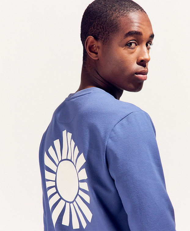 Sweat Sachat "Soleil" bleu en coton bio - La Gentle Factory - Vue profil Sweat Sachat "Soleil" bleu en coton bio - La Gentle Factory - Vue profil