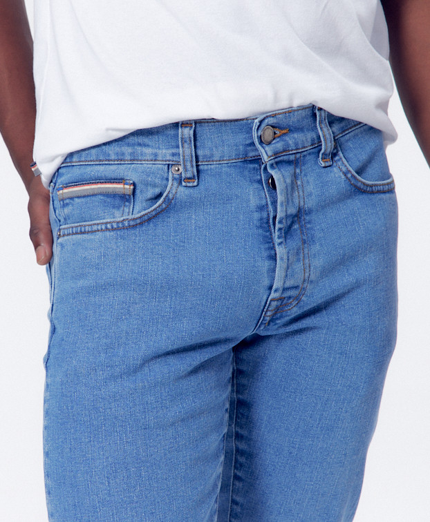 Jean Jacky slim bleu jean en coton bio - L32 - Zoom avant Jean Jacky slim bleu jean en coton bio - L32 - Zoom avant