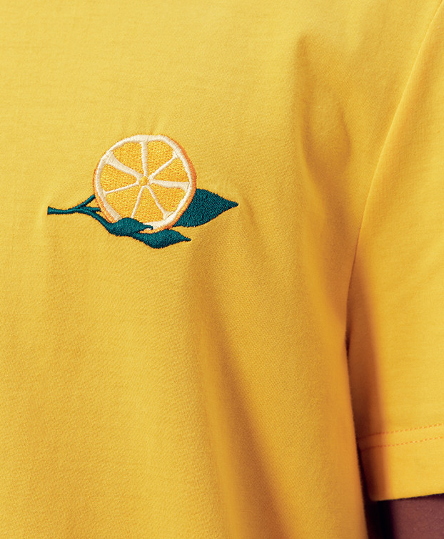 Tee-shirt Barthélémy uni orange et son kit broderie - La Gentle Factory - Zoom broderie Tee-shirt Barthélémy uni orange et son kit broderie - La Gentle Factory - Zoom broderie
