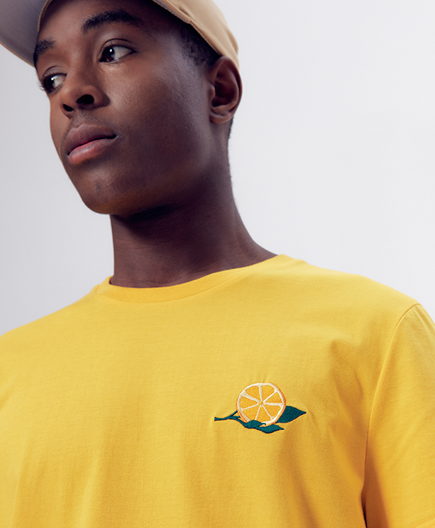 Tee-shirt Barthélémy "Orangeade" jaune foncé et son kit broderie - La Gentle Factory - Vue dessous Tee-shirt Barthélémy "Orangeade" jaune foncé et son kit broderie - La Gentle Factory - Vue dessous