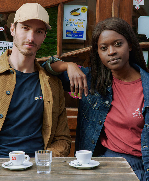 Tee-Shirt Baptiste "Café croissant" bleu en coton bio - La Gentle Factory - zoom de face