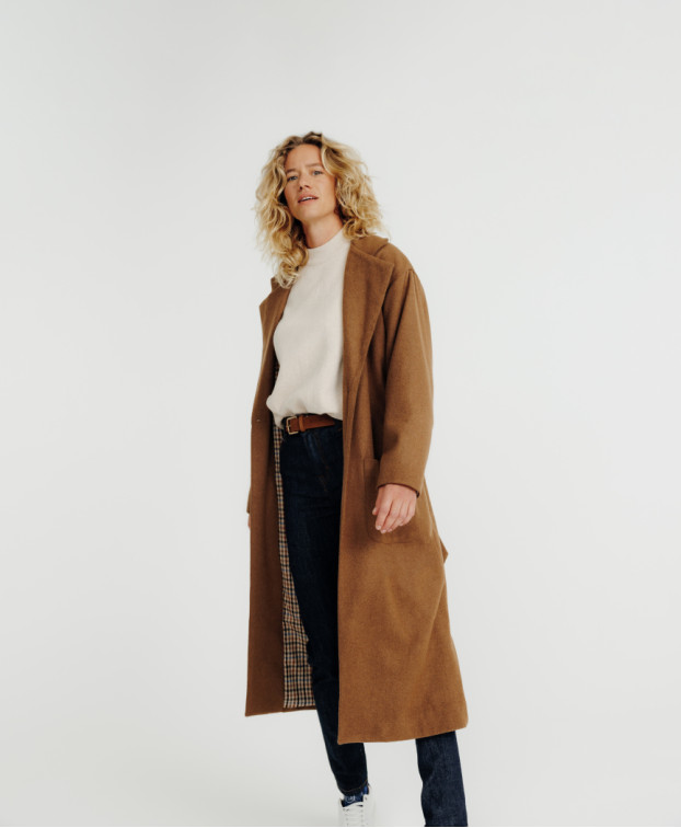 Manteau long Maddison marron recyclé-la Gentle Factory- vue de face manteau ouvert
