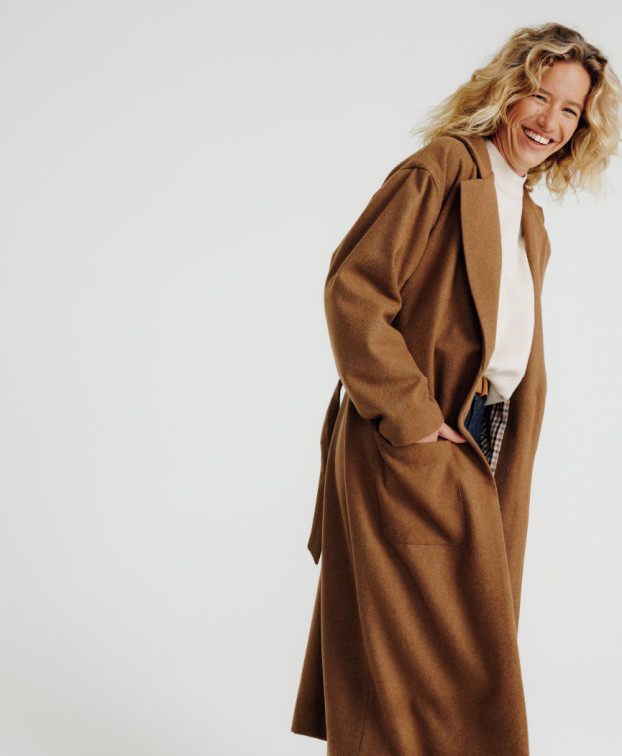 Manteau long Maddison marron recyclé-la Gentle Factory- vue de profil
