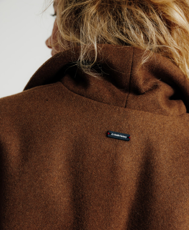 Manteau long Maddison marron recyclé-la Gentle Factory- vue de dos zoomé