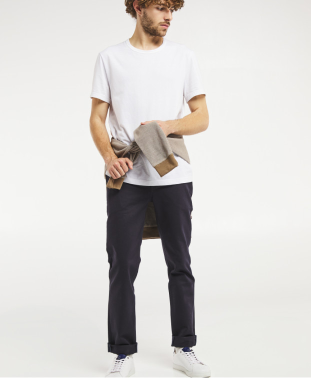 Chino Leon bleu marine made in France - La Gentle Factory - Vue silhouette complete