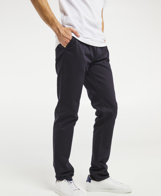 Chino Leon bleu marine made in France - La Gentle Factory - Vue de profil