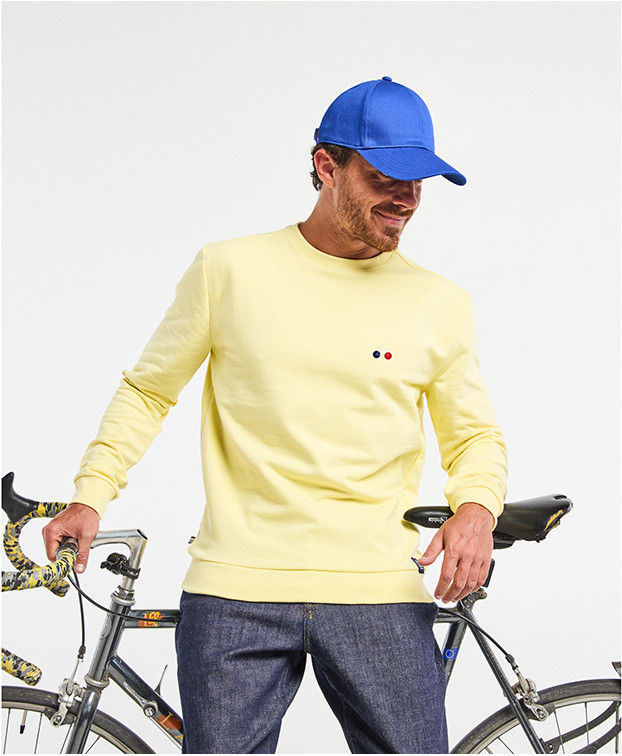 Sweat Benoit brodé vélo jaune pastel en coton bio - vue devant