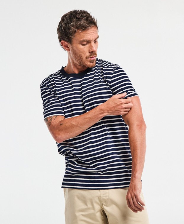 T-shirt homme made in France à rayure bleu marine - La Gentle Factory - Vue manche