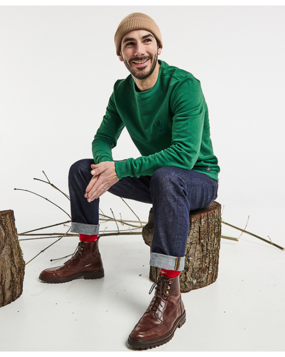 Sweat Basile brodé Forêt Vert billard en coton bio - vue assise