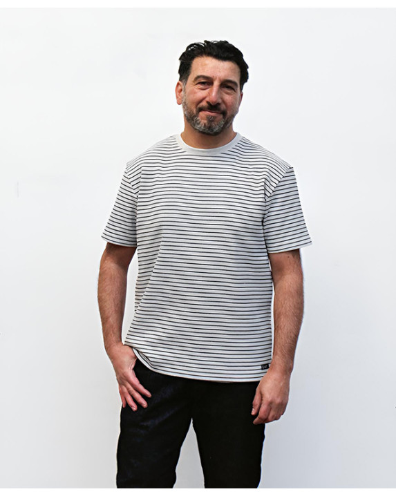 Tee-shirt Isao lourd piqué en gris rayé marine fabriqué en France - face