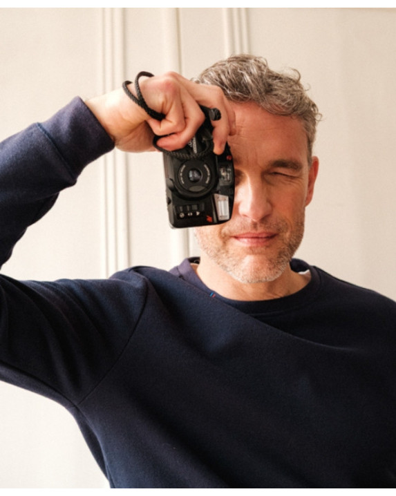 Sweat Paul piqué bleu marine en fibres recyclées - vue Lifestyle