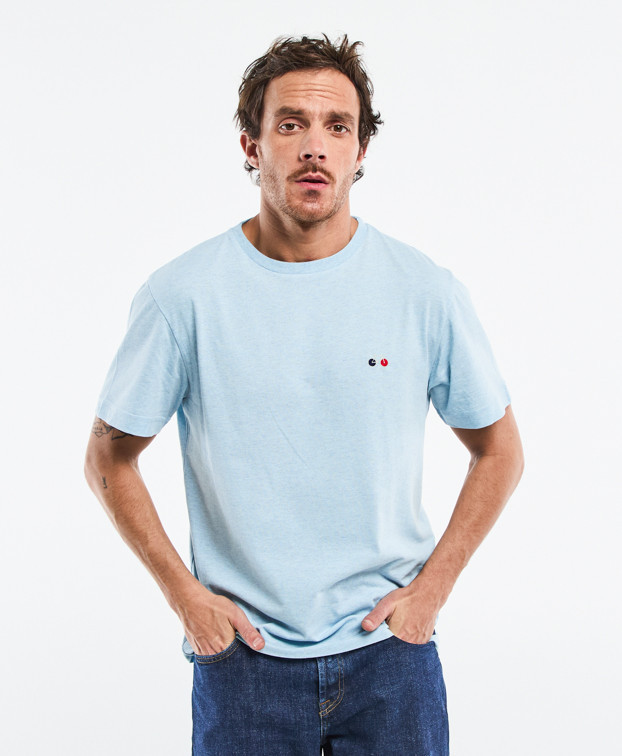 Tee-shirt Barthélémien brodé vélo bleu ciel made in France - face