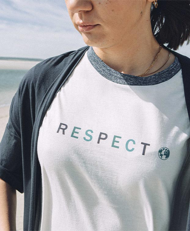 Tee-shirt Palmyre "Respect" écru en coton bio - zoom détails - La Gentle Factory Tee-shirt Palmyre "Respect" écru en coton bio - zoom détails - La Gentle Factory