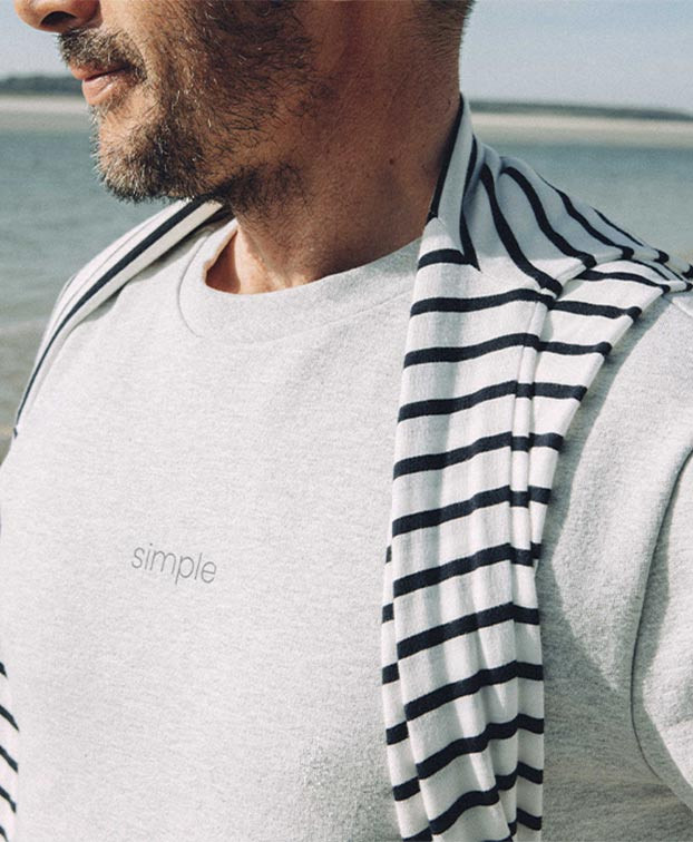 Sweat Sacha "Simple" gris recyclé - zoom - La Gentle Factory Sweat Sacha "Simple" gris recyclé - zoom - La Gentle Factory