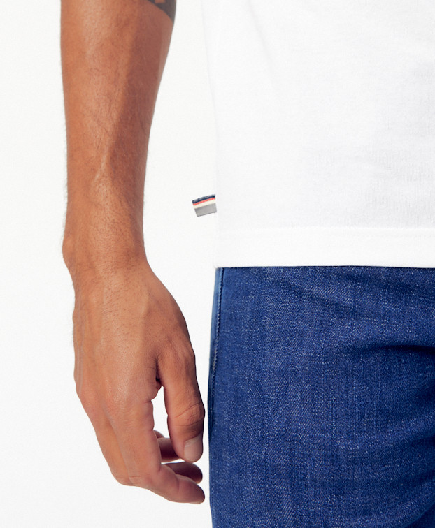 Tee-shirt Augustine blanc - Zoom étiquette Tee-shirt Augustine blanc - Zoom étiquette