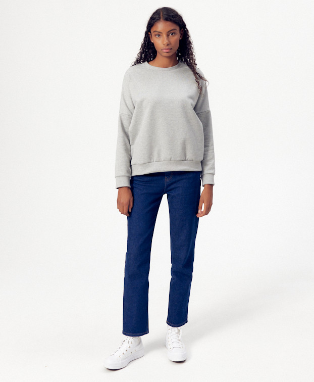 Sweat Anaïs gris - Vue silhouette complète Sweat Anaïs gris - Vue silhouette complète