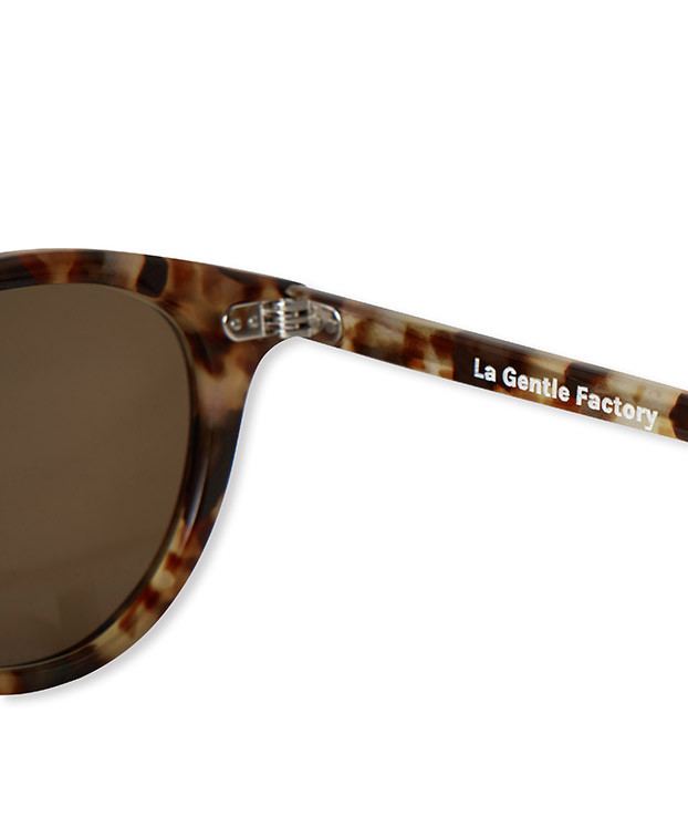 Lunettes de soleil recyclé Luce - La Gentle Factory - Zoom branche Lunettes de soleil recyclé Luce - La Gentle Factory - Zoom branche