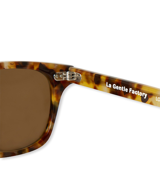 Lunette de soleil recyclées Lois - La Gentle Factory - Zoom branche Lunette de soleil recyclées Lois - La Gentle Factory - Zoom branche