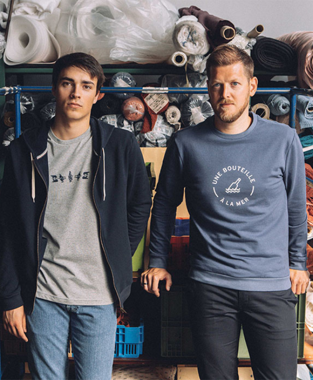 Sweat Sacha "Bouteille" bleu en coton bio - La Gentle Factory - Duo capsule Sweat Sacha "Bouteille" bleu en coton bio - La Gentle Factory - Duo capsule