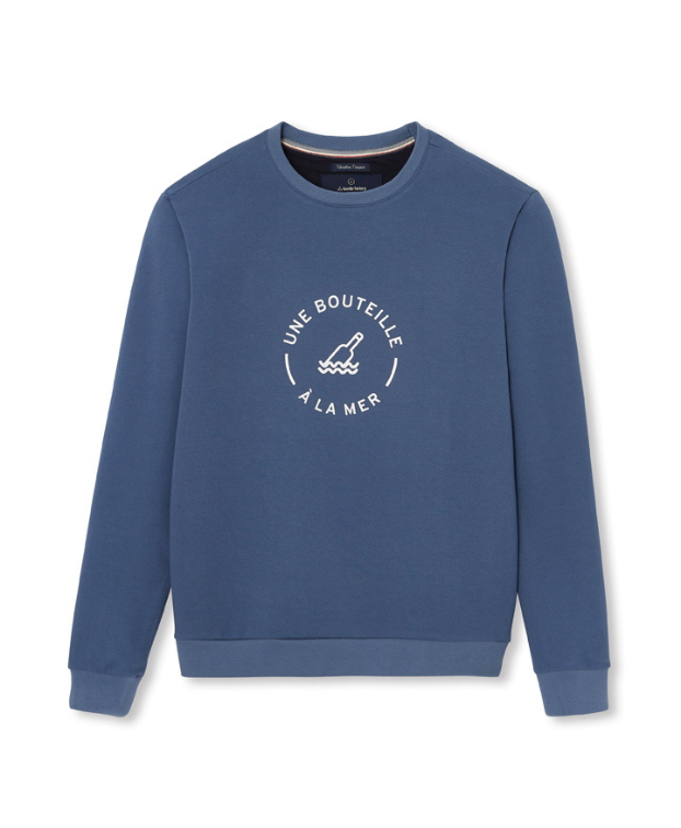 Sweat Sacha "Bouteille" bleu en coton bio - La Gentle Factory - A plat Sweat Sacha "Bouteille" bleu en coton bio - La Gentle Factory - A plat