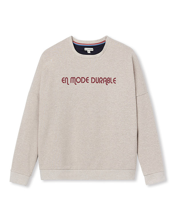 Sweat Georges "En mode" beige recyclé – La Gentle Factory – Vue à plat Sweat Georges "En mode" beige recyclé – La Gentle Factory – Vue à plat