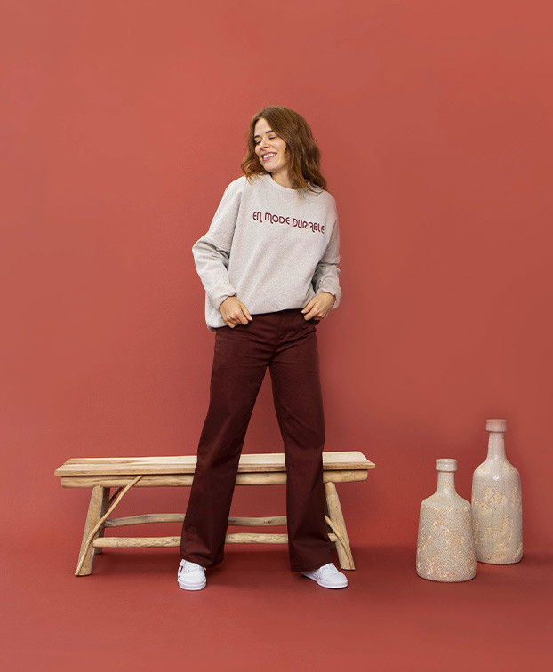 Sweat Georges "En mode" beige recyclé – La Gentle Factory – Vue de face Sweat Georges "En mode" beige recyclé – La Gentle Factory – Vue de face