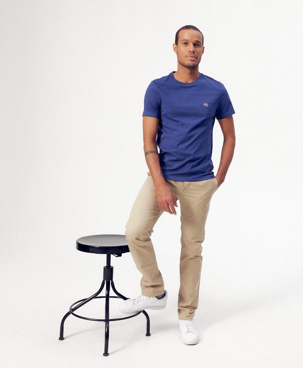 Tee-shirt Barthélémien brodé vélo indigo en coton bio Tee-shirt Barthélémien brodé vélo indigo en coton bio