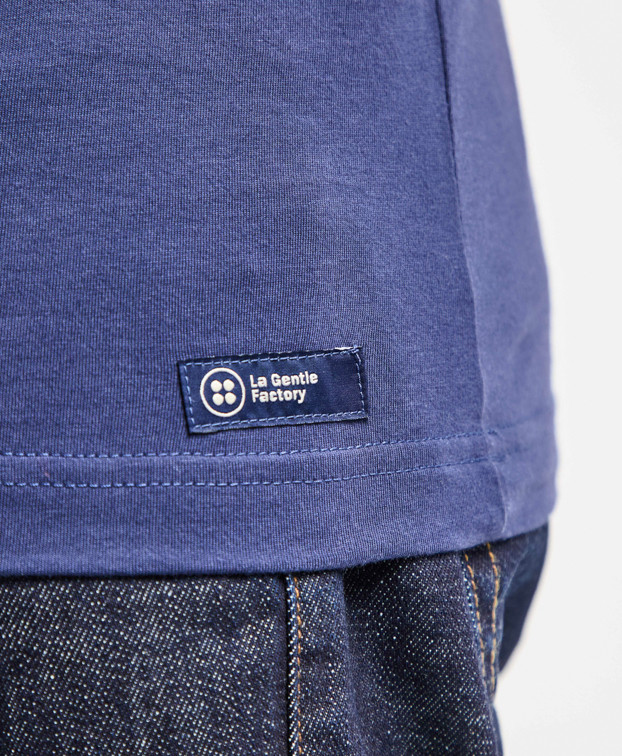 Tee-shirt Barthélémien brodé vélo indigo en coton bio Tee-shirt Barthélémien brodé vélo indigo en coton bio