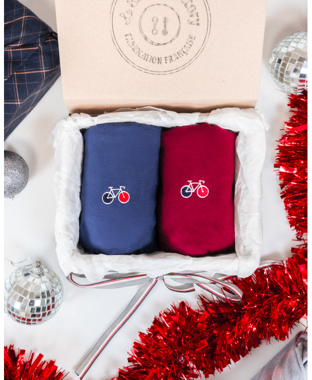 Coffret  2 Tee-shirts Barthélémien brodés vélo indigo et bordeaux en coton bio  - La Gentle Factory
