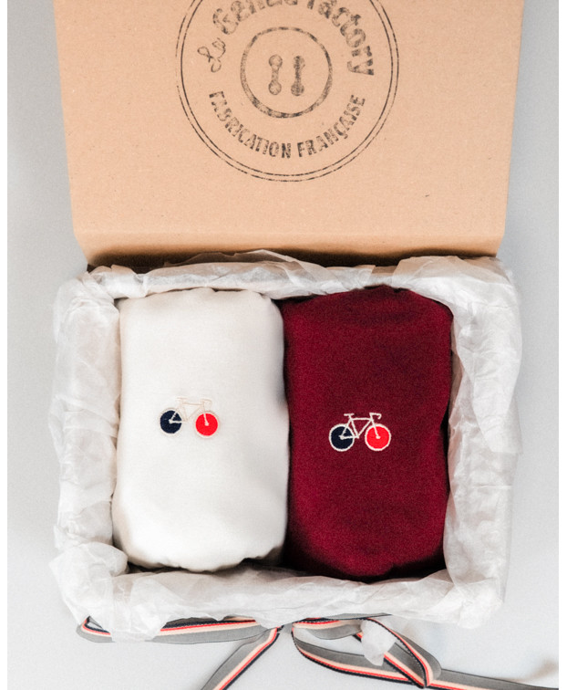 Coffret 2 Tee-shirts Barthélémien brodés vélo écru et bordeaux en coton bio  - La Gentle Factory