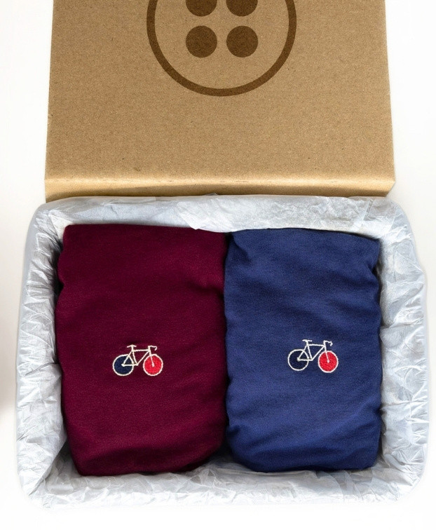 Coffret  2 Tee-shirts Barthélémien brodés vélo indigo et bordeaux en coton bio  - La Gentle Factory